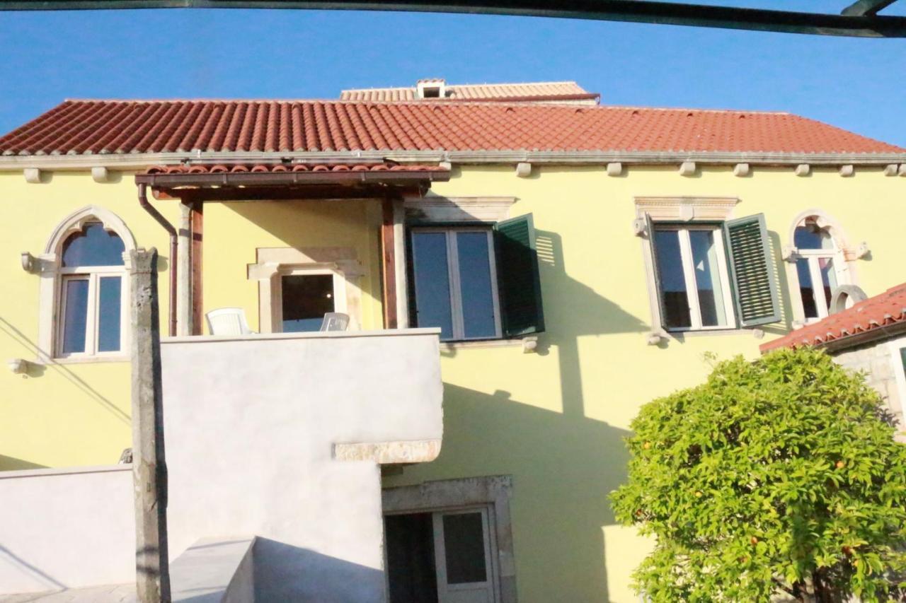 קאבטאט Palace Pernarius מראה חיצוני תמונה